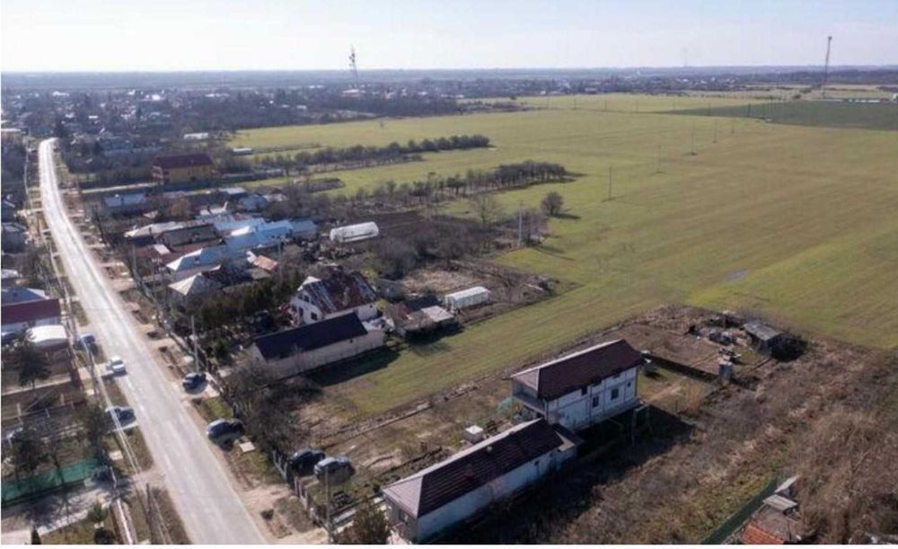 Teren 10.000 mp in Racari, DB. intravilan+extravilan, acte la zi