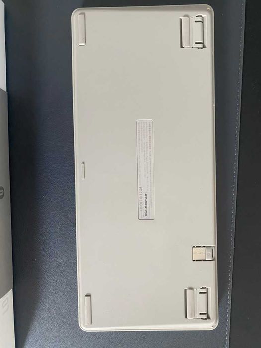 keychron Q1, lofree flow 84 lite