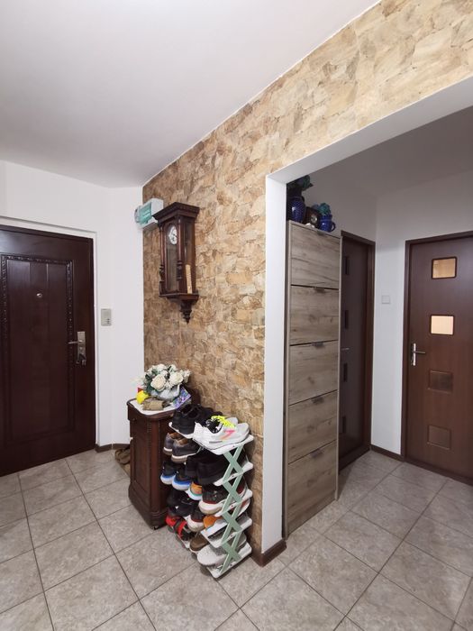 Vand apartament 3 camere