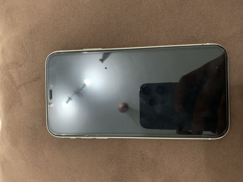 Продам телефон 11 iphone