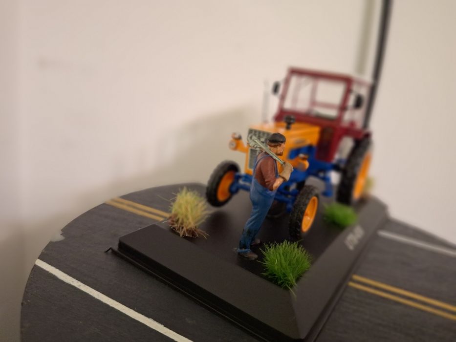 Utb 650 plus figurina