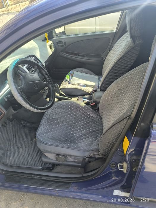 Авенсис 1998 год