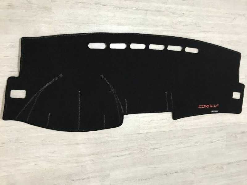 Накидка на панель тойота каролла