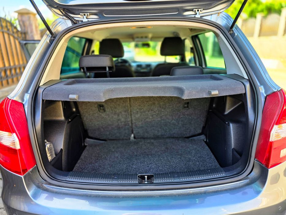 Skoda Fabia Facelift 2013 benzina Euro5 multe dotari