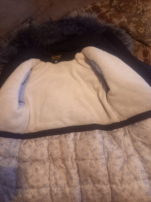 Куртка удлинённая зимняя для девочки.