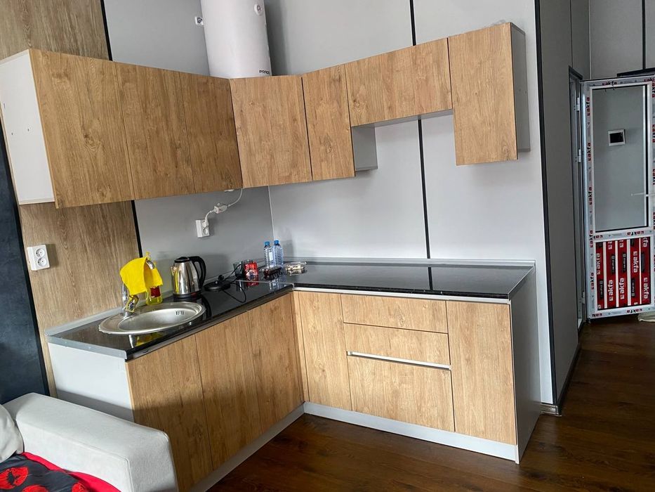 Продам квартиру-студию 10 этаж 25 кв м.