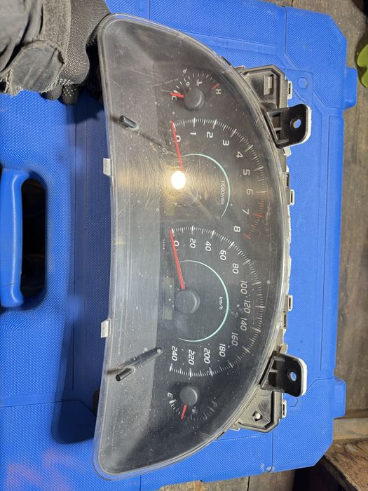 Щиток приборов камри 40