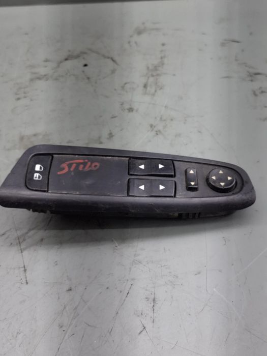 Butoane geam sofer B569 Fiat Stilo 2004 1.9 TD MT