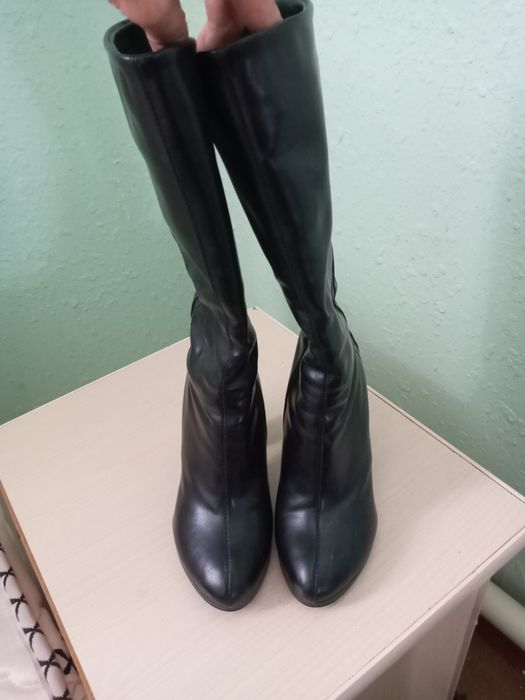 Сапоги носила пару раз почти как новый