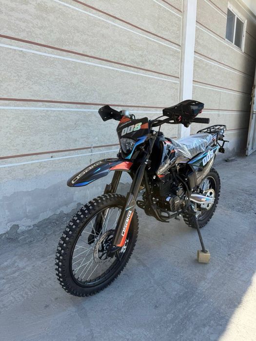 Мотоцикл Эндуро 250-300 куб