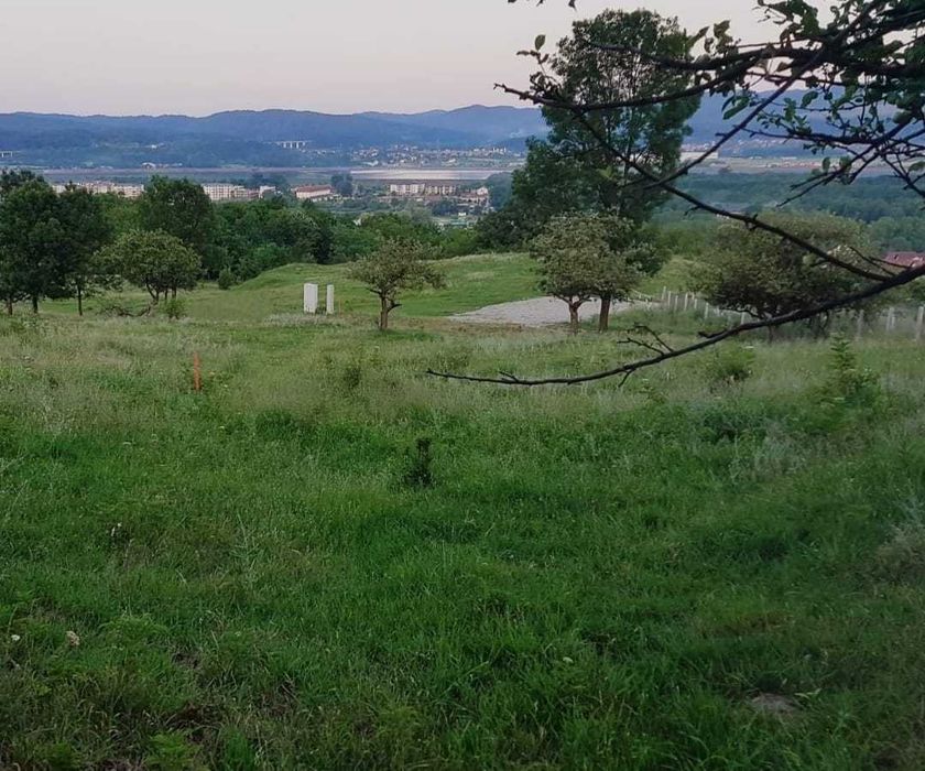 De vanzare teren intravilan 1000 mp - zona de exceptie