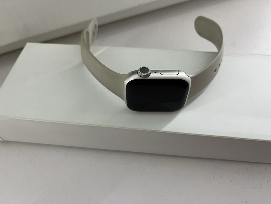 Б/У Apple Watch Series 9 41mm Starlight GPS