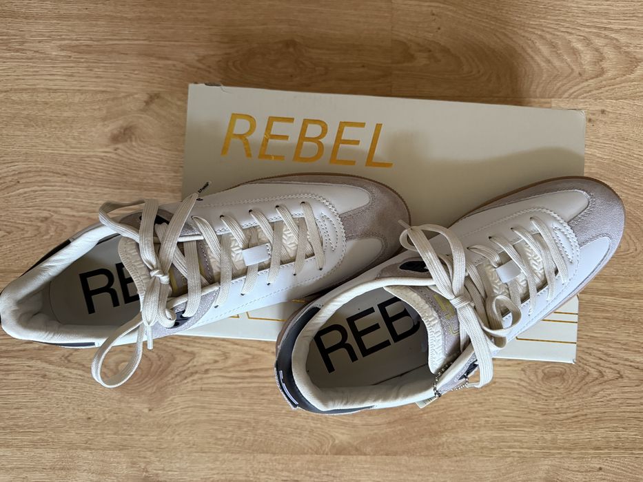 D.Franklin Rebel Basic Flag White