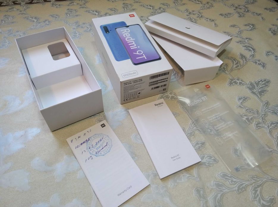 Упаковки Xiaomi Redmi. Коробки от телефонов.