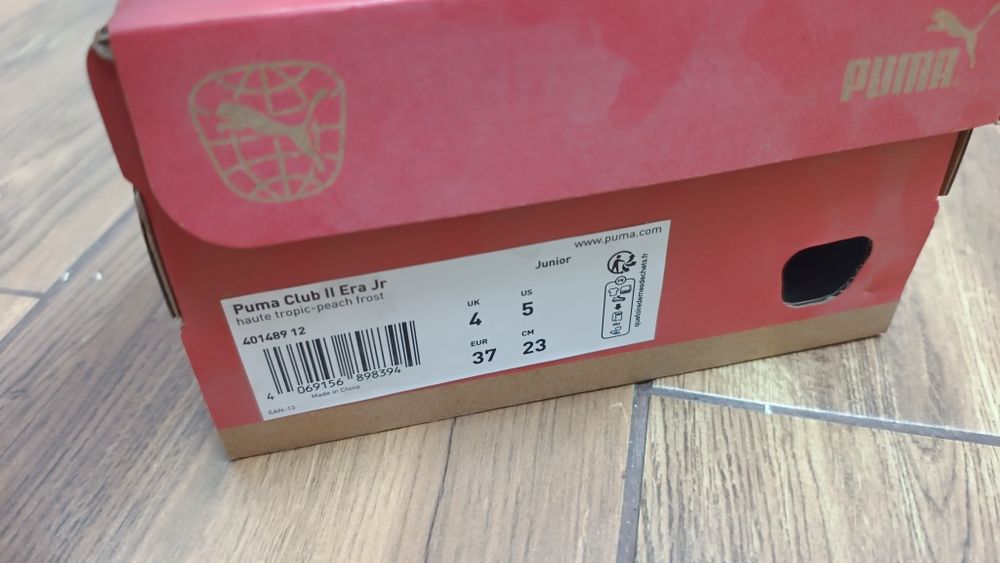 Tenisi imblaniti Converse noi