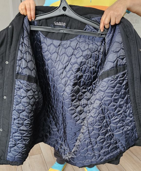 Продам демисезонную куртку