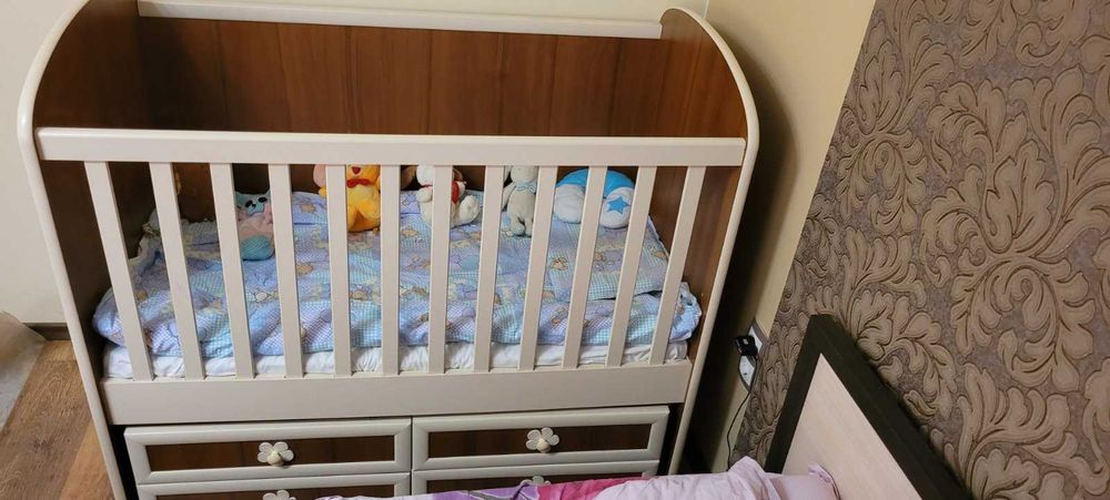 Детско легло..дървено