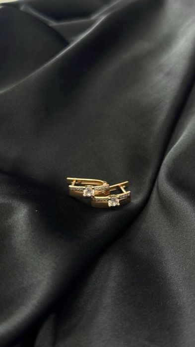 Серьги  Цвет: красный  Проба:585 Вес: 3