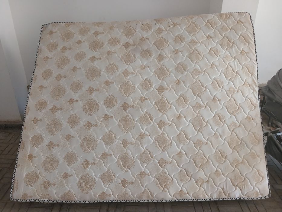 Matras sotiladi 300.000 sum