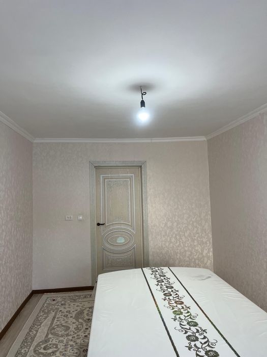 Стол с стульямии