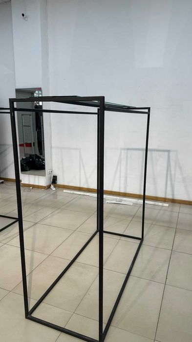 Продам торговое оборудование БУ