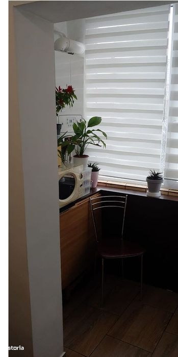 Vand apartament 3 camere