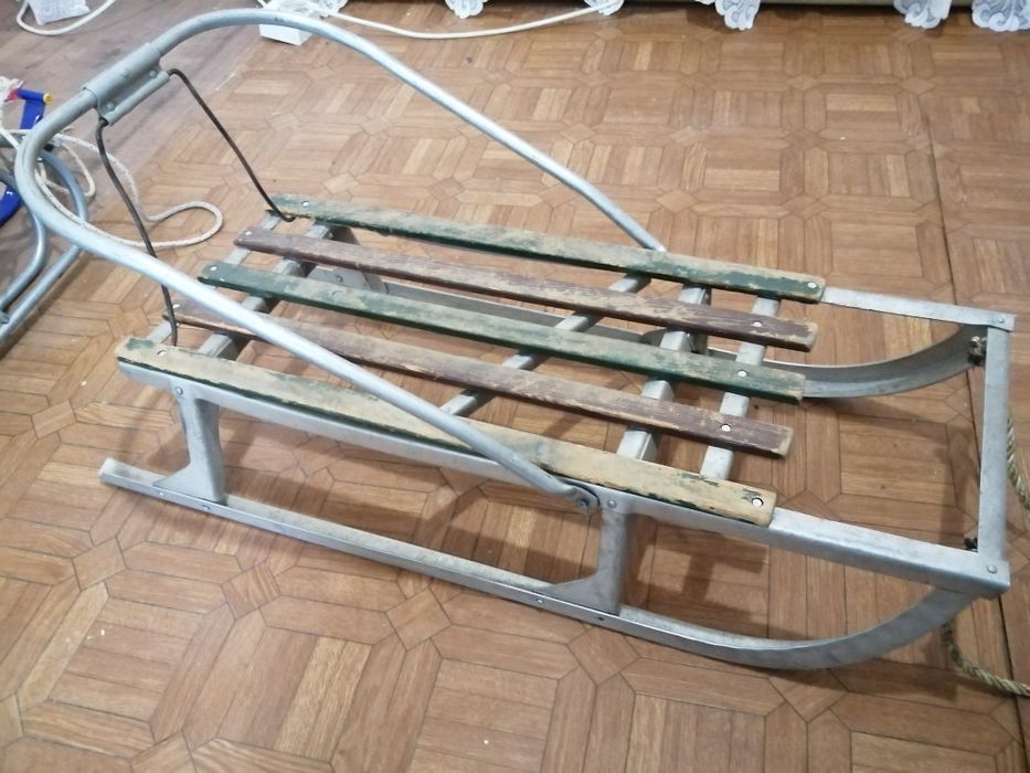 Детские саночки к зиме