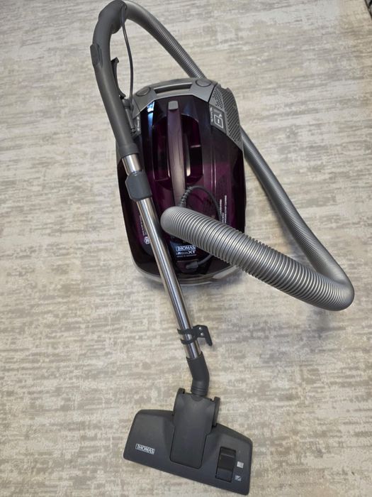 Продается моющий пылесос Thomas в хорошем состоянии