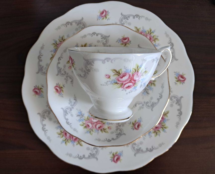 Royal Kent винтидж фин порцелан отличен сет 1960–1970 г.