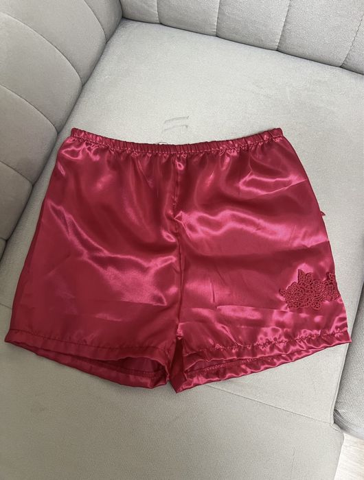 Pijama satin 5 piese (nouă)