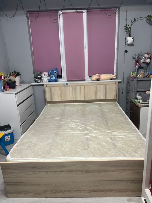 Продам 2х спальную кровать