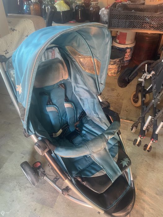 Коляска прогулочная