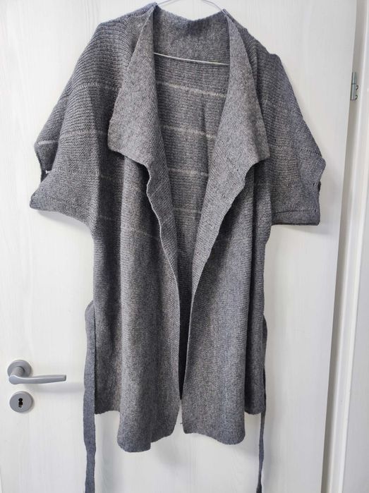 Vesta din lana pentru femei