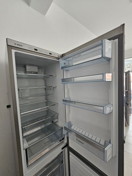 Хладилник с фризер BOSCH