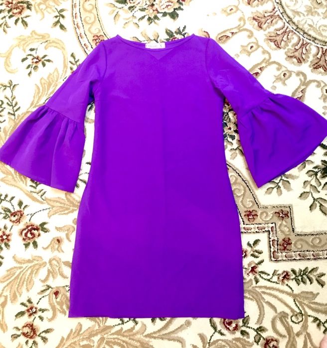 Платье M размер Pink Island