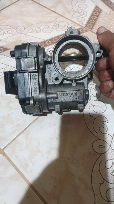 Clapeta aproape noua