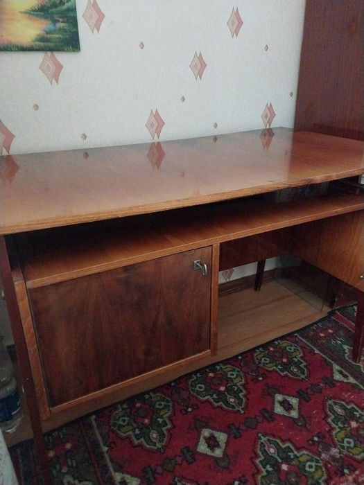 Продам письменный стол