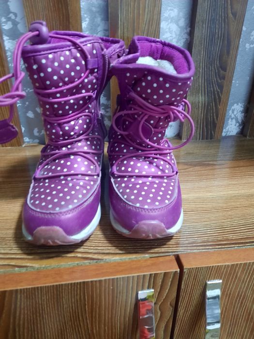 Продам сапожки для девочки
