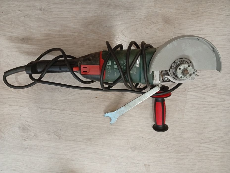 Маска ESAB A40 и Болгарка на 180