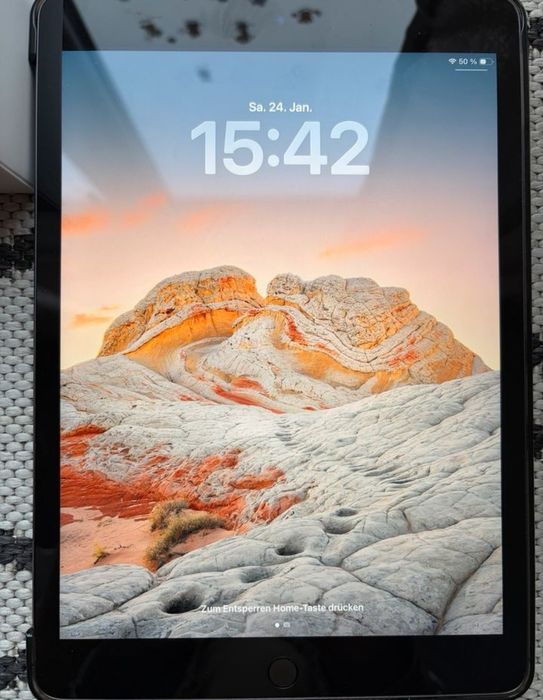 Ipad generatia 9,cu  garanție  până în oct 2026