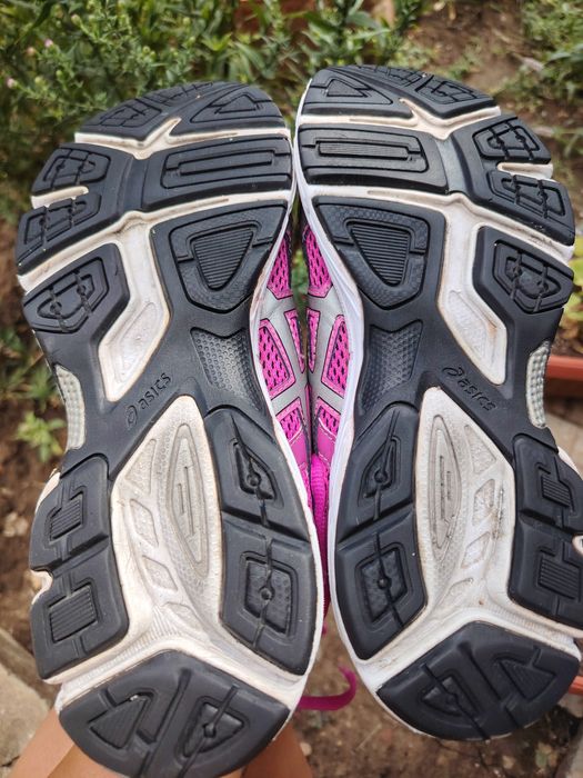Дамски маратонки Asics