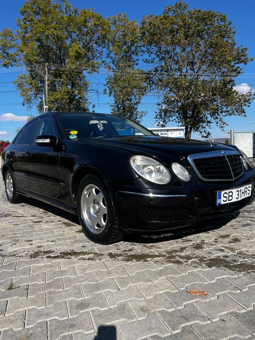 MERCEDES-BENZ E-Class