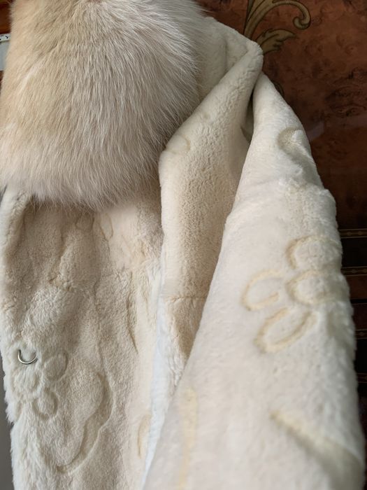 Женская короткая шуба