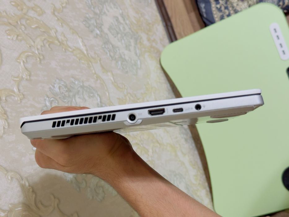 Asus Rog Zephyrus 14