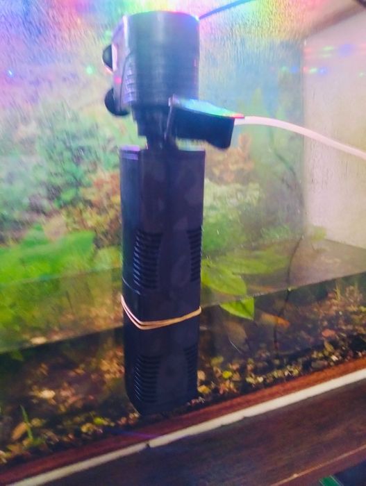 Продам аквариум с рыбками