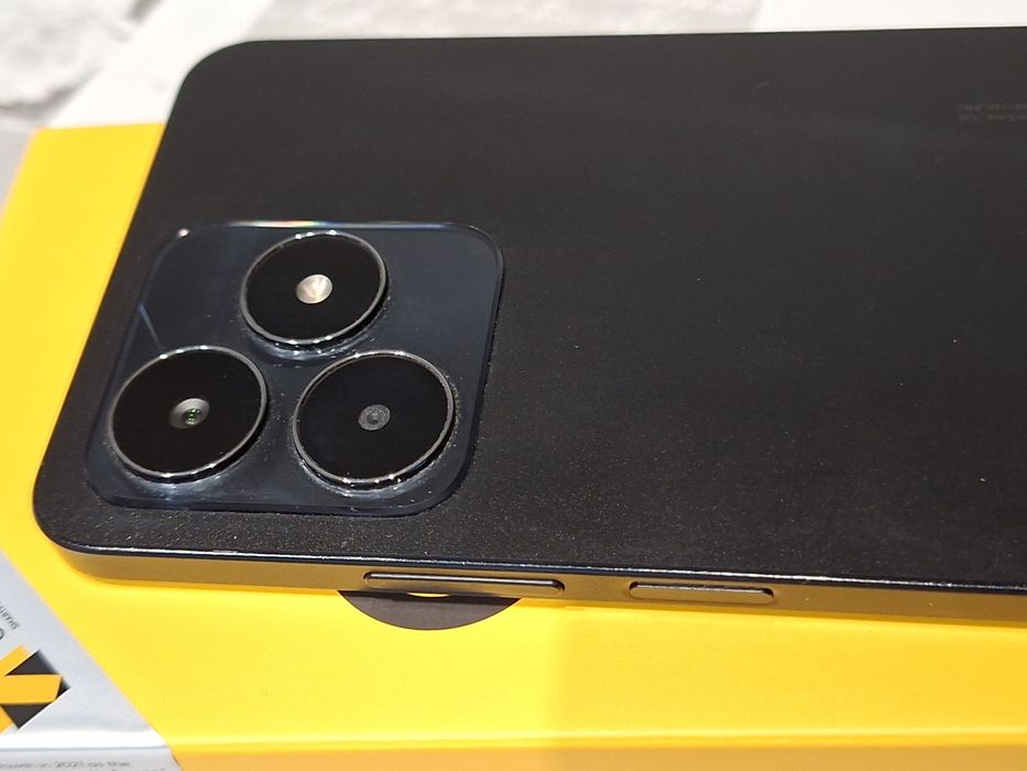 Телефон Realme C53