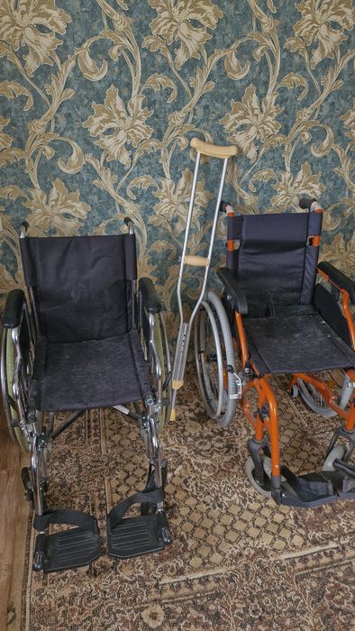Продам 2 инвалидные коляски