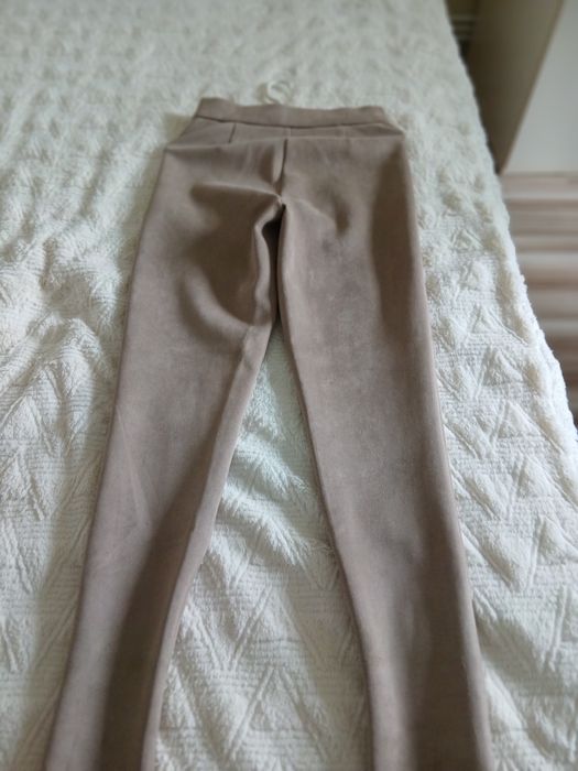 Pantaloni zara noi fără eticheta