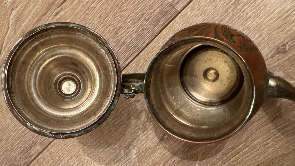 Кован меден малък чайник– бижу, 60те г. Прекрасен декор!