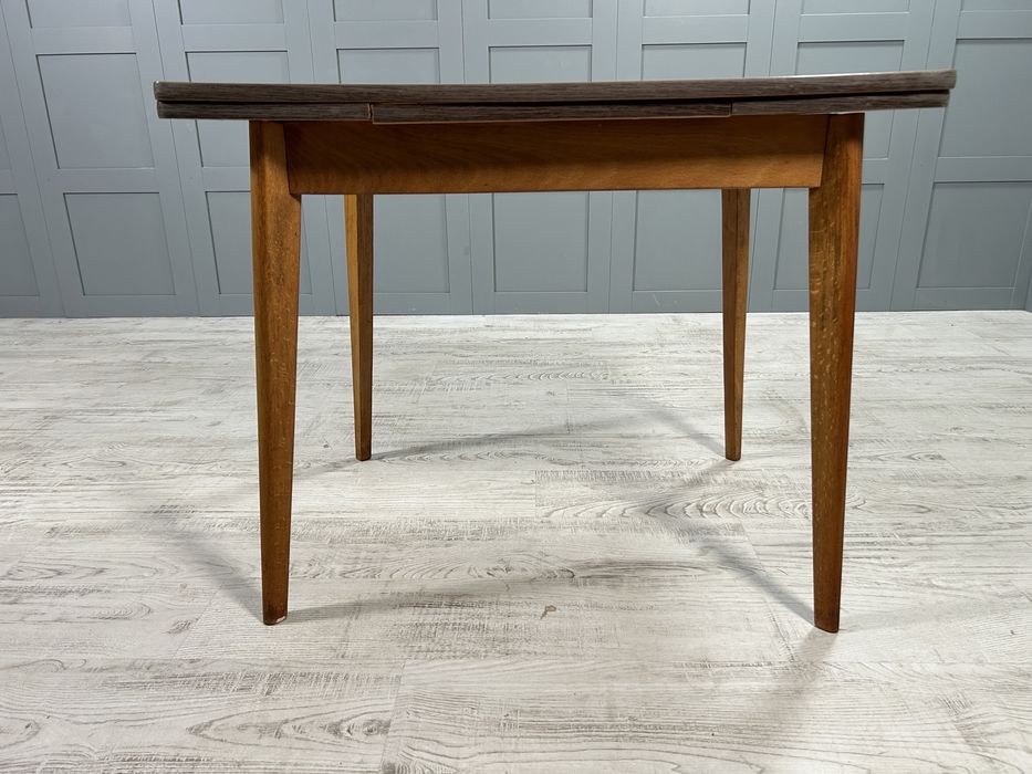 Трапезна маса, разтегателна- Formica от 70-те Г382